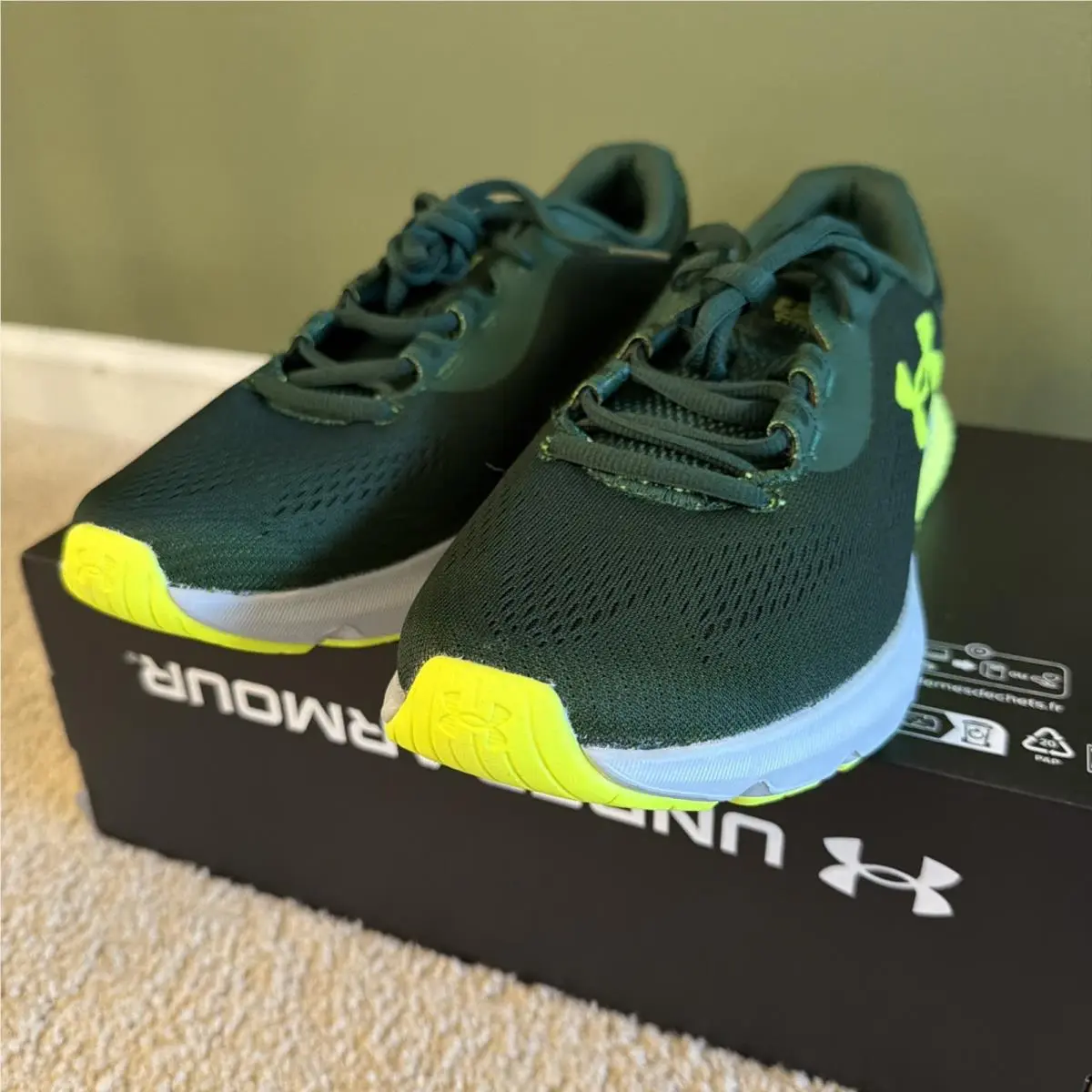 Under Armour shoes - Under Armour Charged Rogue 4 - 3026998-302 - Green/Yellow/Grey (UPC: 0198632873786) 13