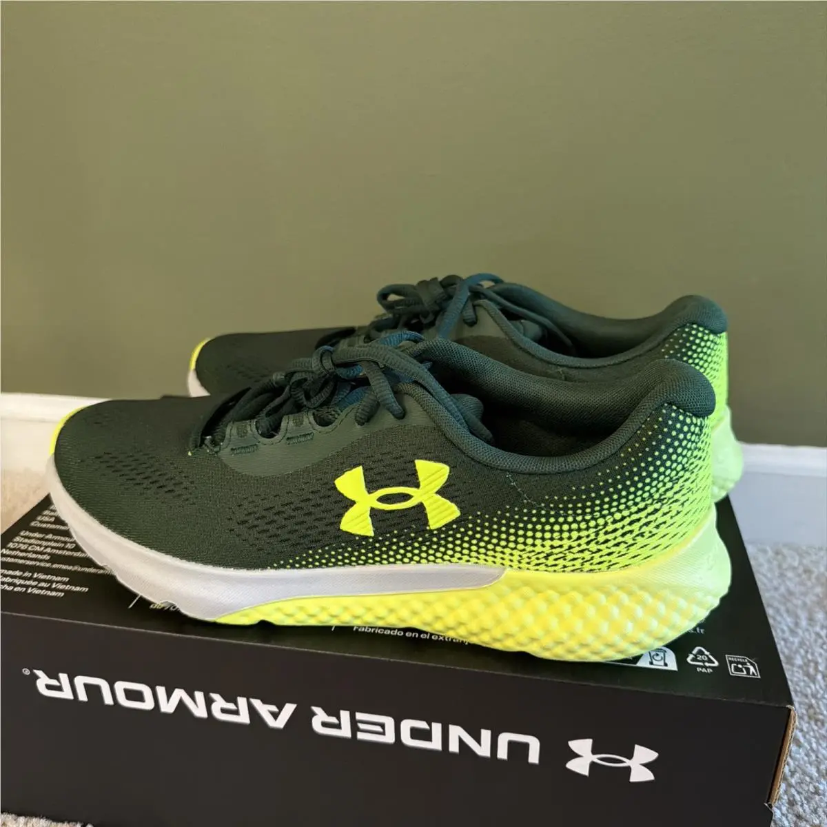 Under Armour shoes - Under Armour Charged Rogue 4 - 3026998-302 - Green/Yellow/Grey (UPC: 0198632873786) 14