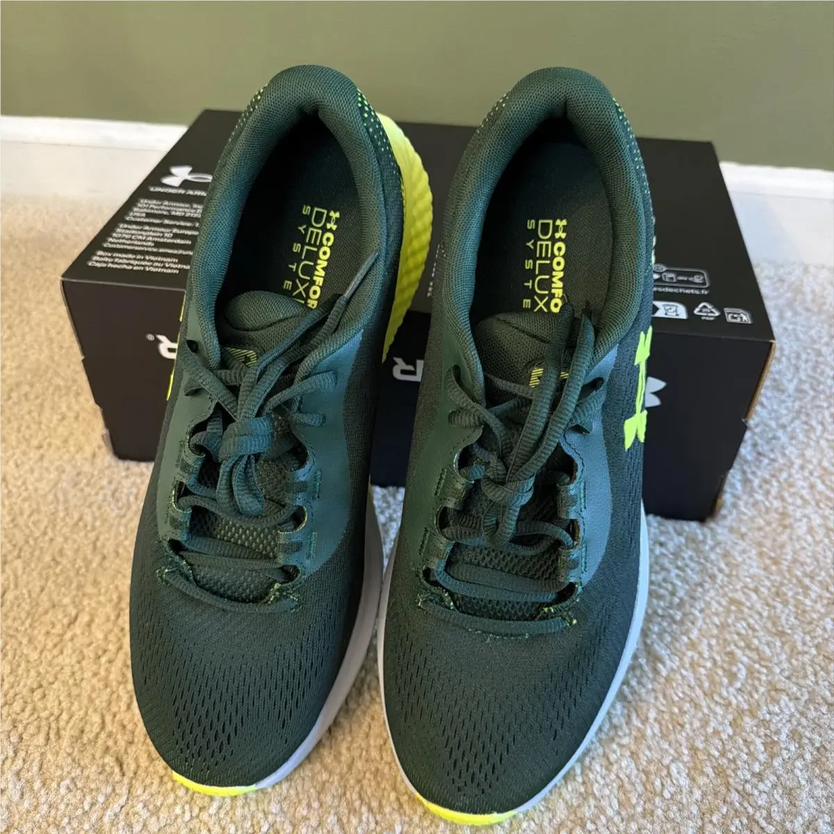Under Armour shoes - Under Armour Charged Rogue 4 - 3026998-302 - Green/Yellow/Grey (UPC: 0198632873786) 1