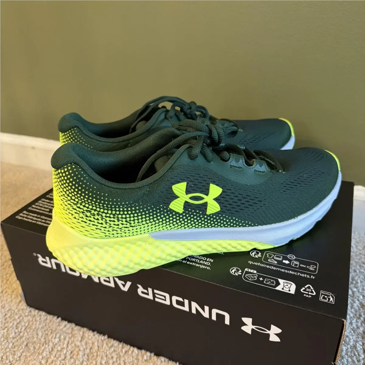 Under Armour shoes - Under Armour Charged Rogue 4 - 3026998-302 - Green/Yellow/Grey (UPC: 0198632873786) 2