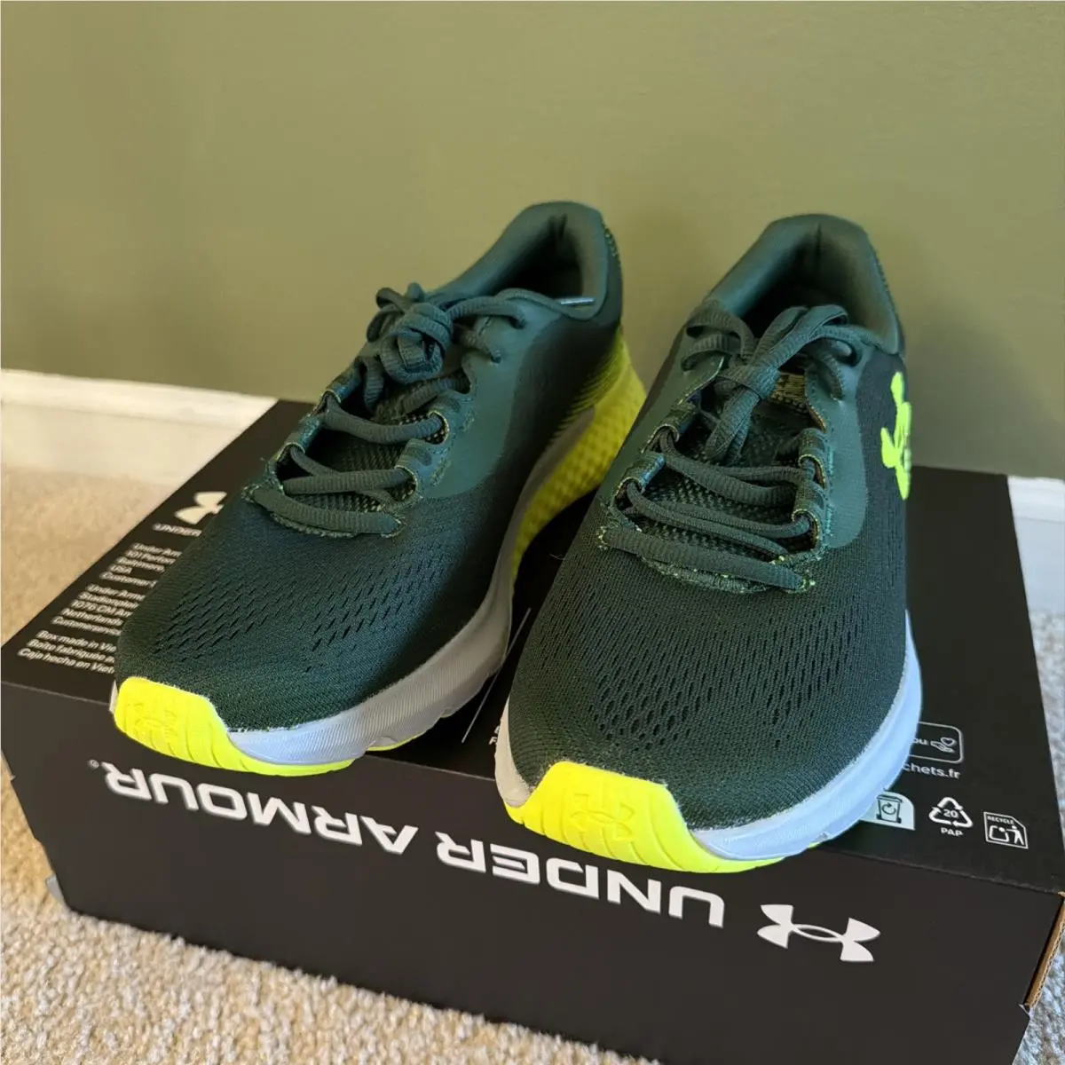 Under Armour shoes - Under Armour Charged Rogue 4 - 3026998-302 - Green/Yellow/Grey (UPC: 0198632873786) 5