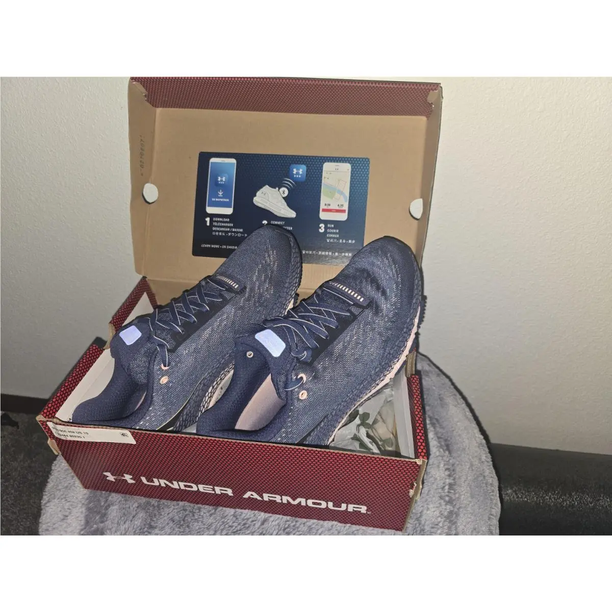 Under Armour Womens Hovr Machina Size 10