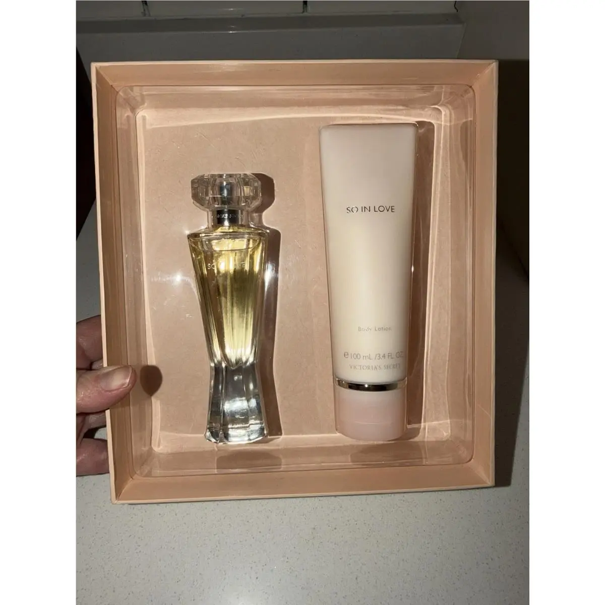 Victoria`s Secret SO IN Love 1 oz 30 ml Eau De Parfum Spray Gift Set Lotion Rare by Victoria's Secret