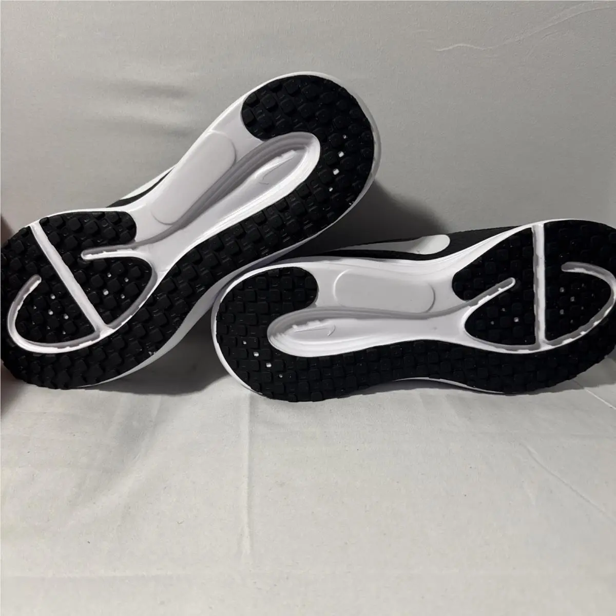 Nike shoes - Nike Revolution 8 - Revolution - HJ8485-001 - Black 3