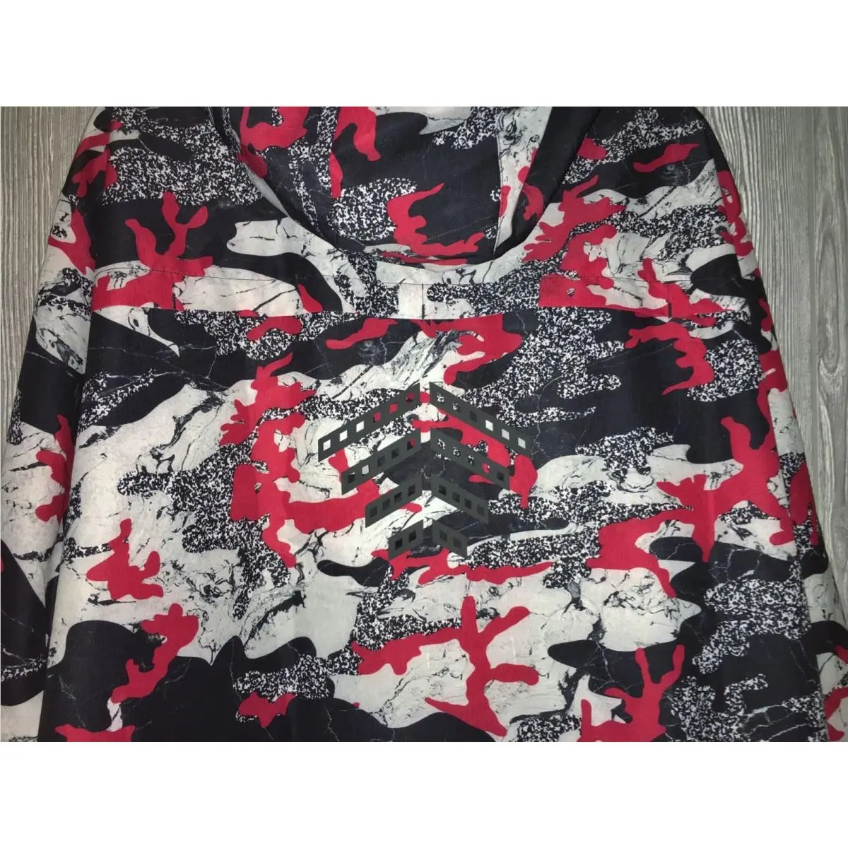 Puma clothing - PUMA X Trapstar T7 Savannah Barbados - 571698 - Red 8