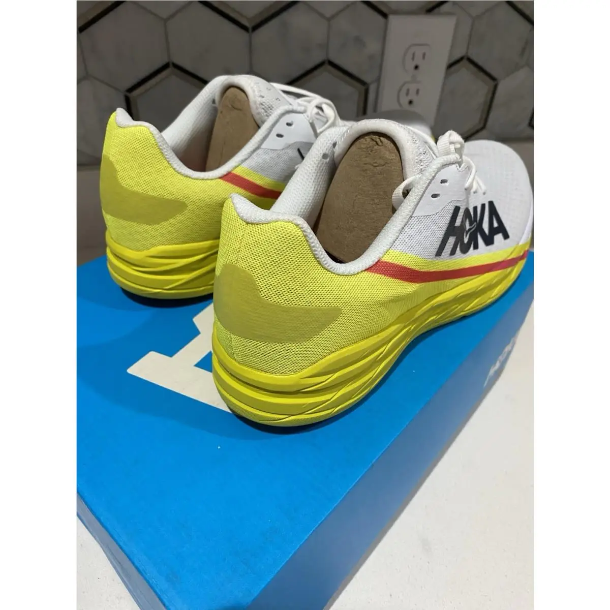Hoka shoes - Hoka One One Bondi - One One Bondi - White Evening/Primrose 1