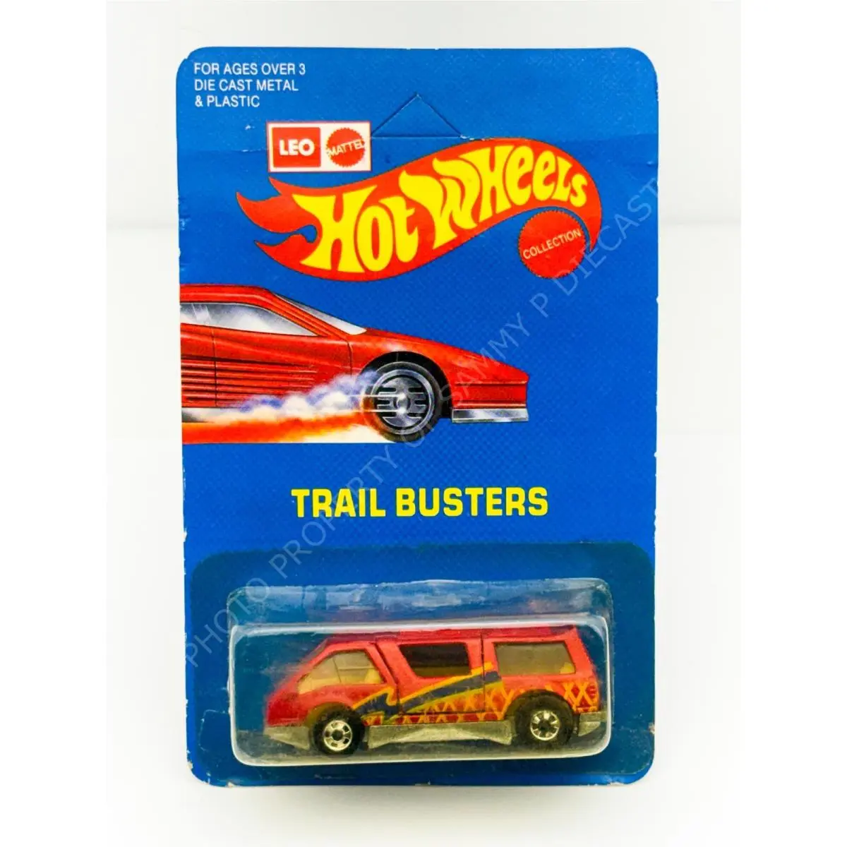 Hot Wheels Leo India Blackwall Dream Van Xgw Red in Blisterpack