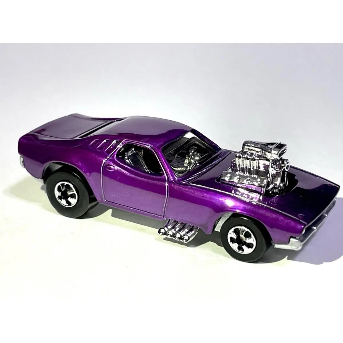 Hot Wheels Diecast Custom Made Rodger Dodger ‘70 Spectraflame Purple Blackball