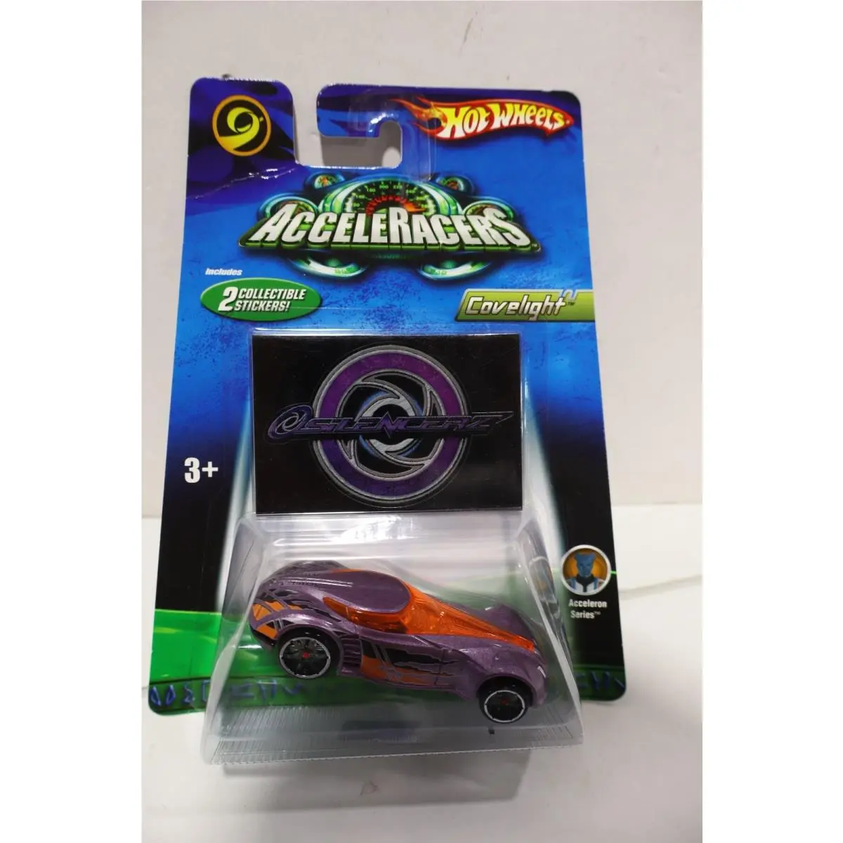 Hot Wheels Acceleracers Covelight Purple Silencers Acceleron Creased Card