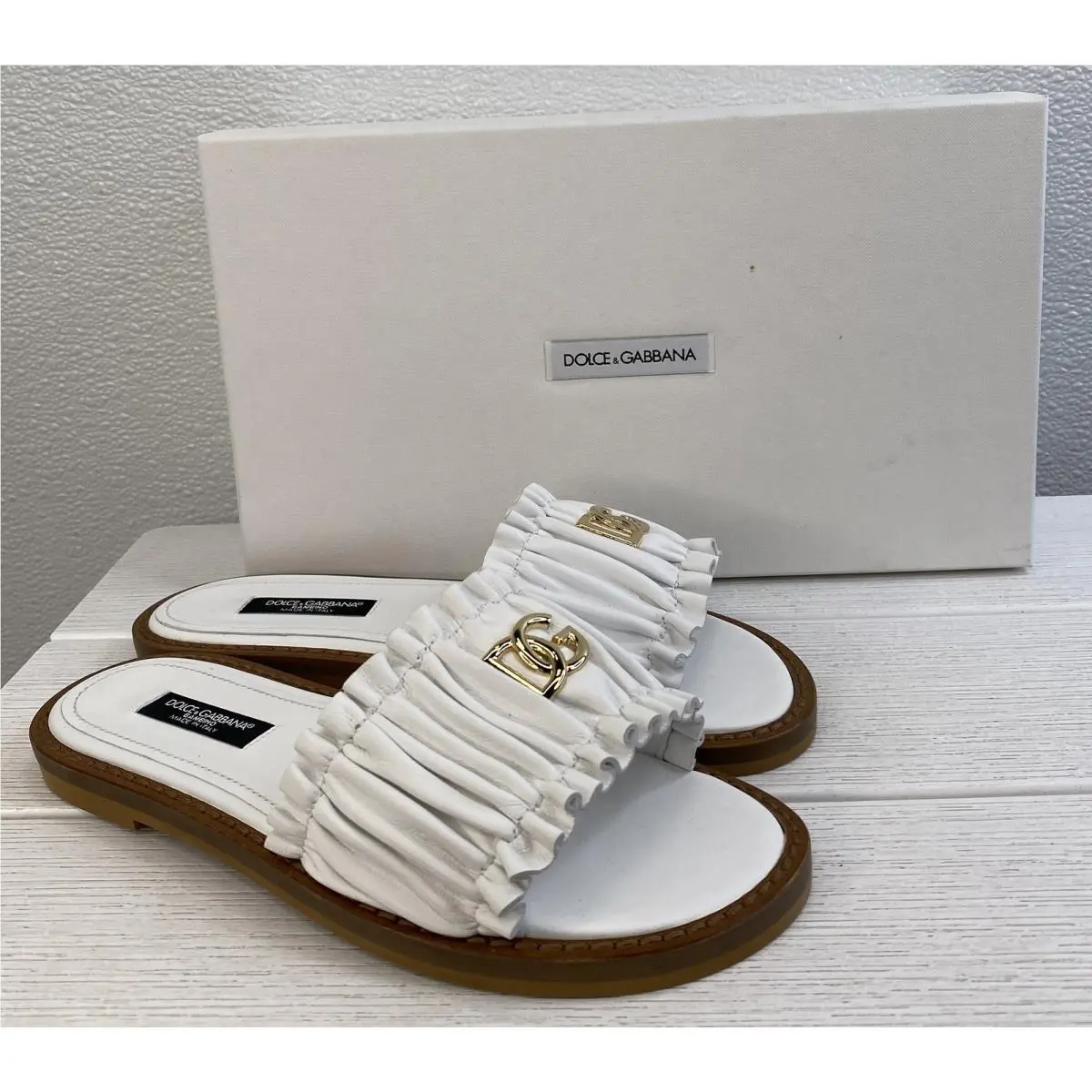 Dolce Gabbana Ciabatta Flat Girls Size US3 EU34 White Nappa Leather Sandals by Dolce & Gabbana