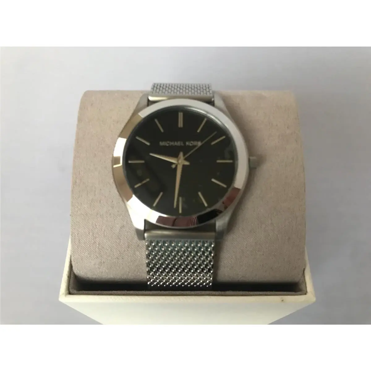 Michael Kors MK8606 Stainless Steel Mesh Silver Bracelet Quartz Men`s Watch