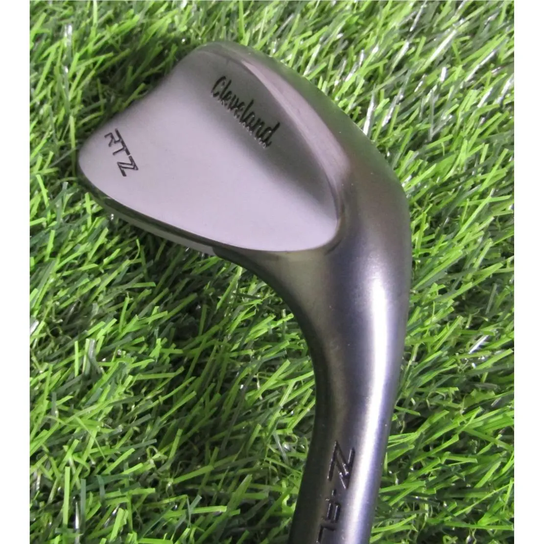 Cleveland Rtz Z-alloy 54 /10 Sand Wedge Mid Grind Black Satin DG Spinner