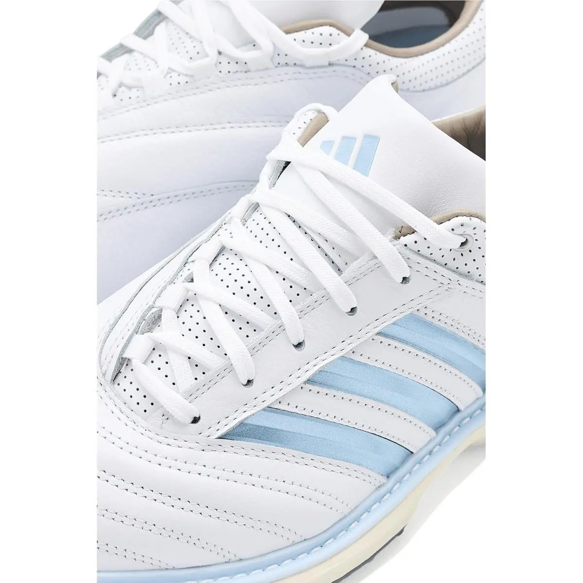 Adidas shoes - Core Black/Footwear White/Gum 5 18
