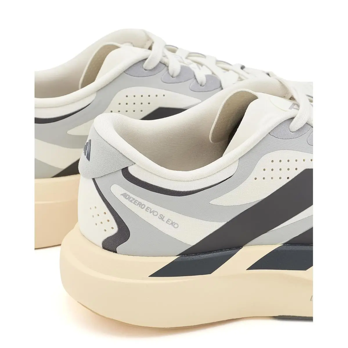 Adidas shoes - Magic Beige/Cargo Brown/Cardboard 25