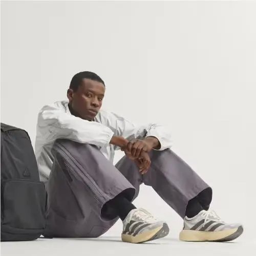 Adidas shoes - Core White / Utility Black / Grey Two 22
