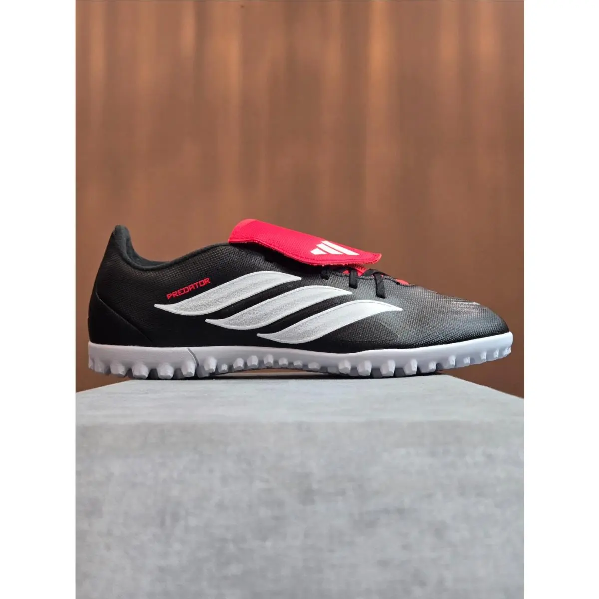 Adidas Predator Club FT TF - Core Black White Lucid Red JR5910 Men`s Size 12