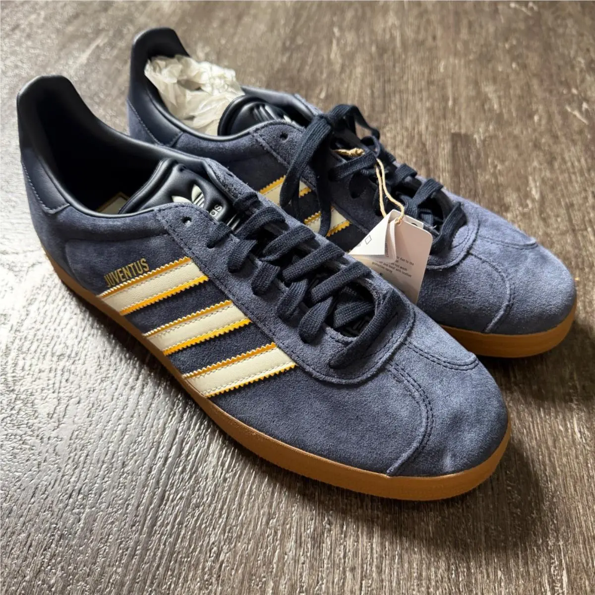 Gazelle Juventus Sneakers Mens 9 Navy Blue Suede Gum Sole GY9017 Shoes by Adidas