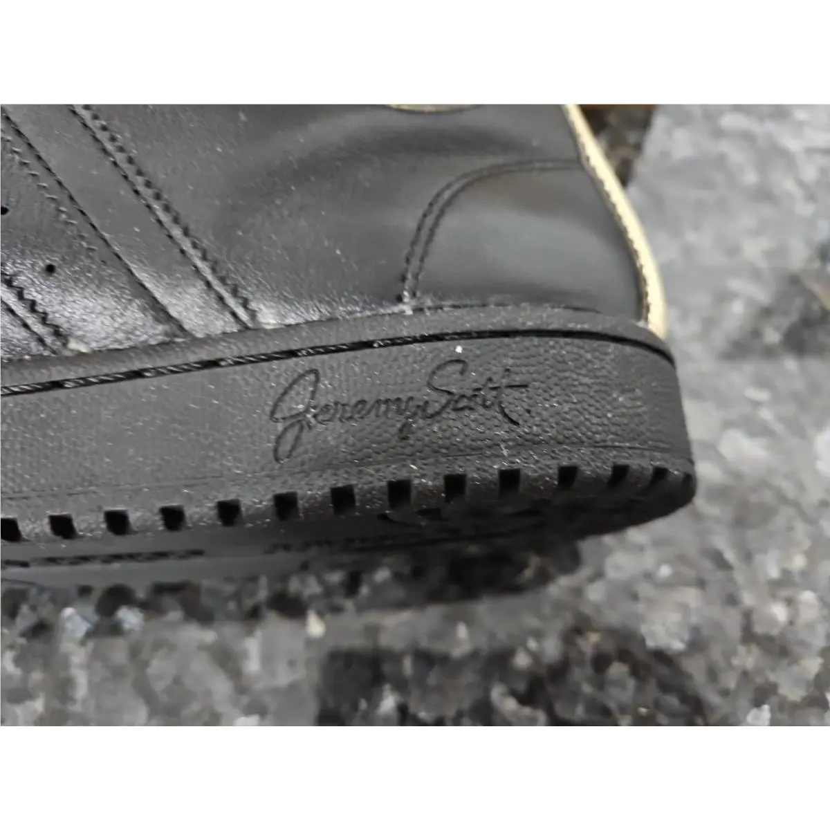 Adidas shoes - Black (UPC: 888168112151) 2