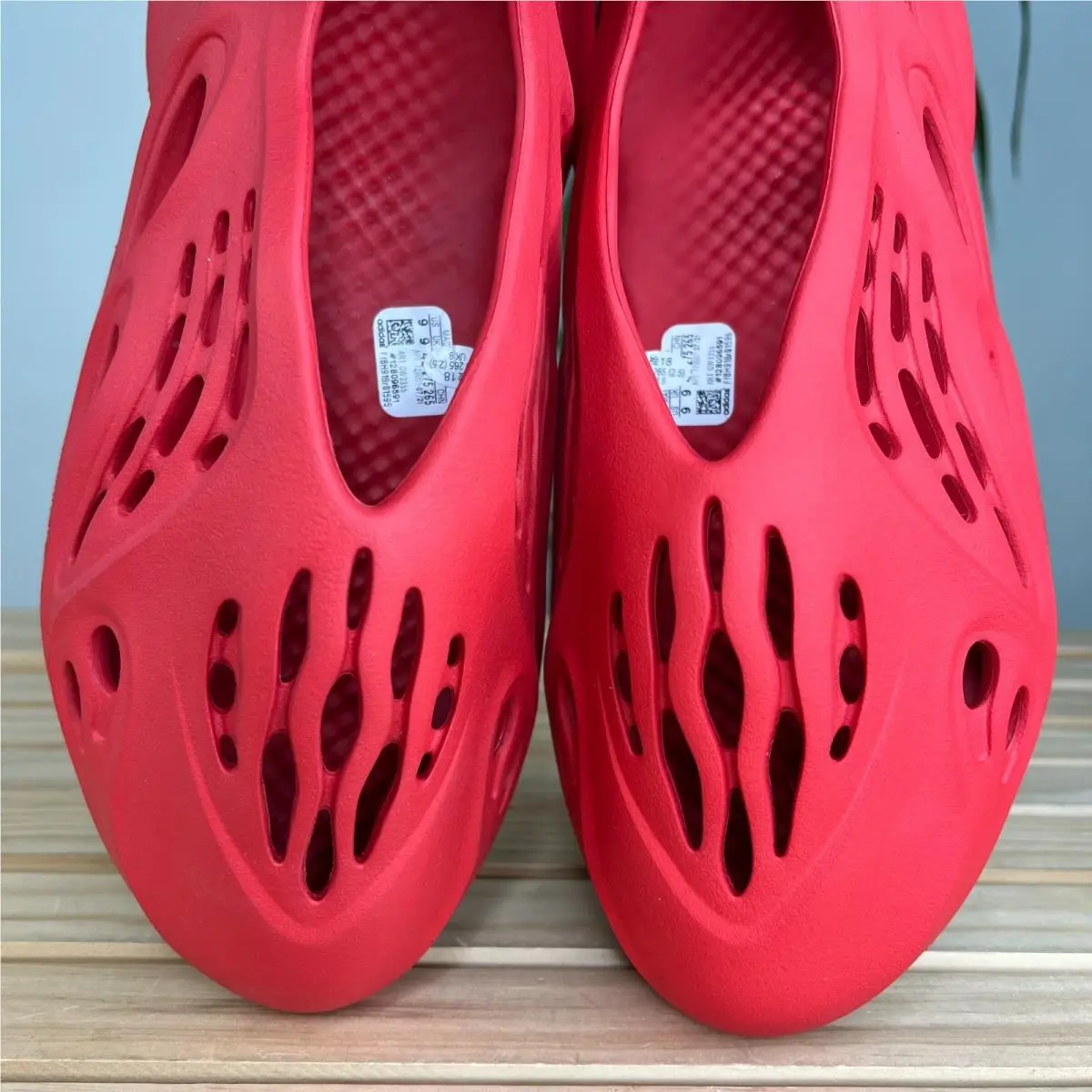 Adidas shoes - adidas Yeezy Foam RNNR - Yeezy Foam RNNR - GW3355 - Red 2
