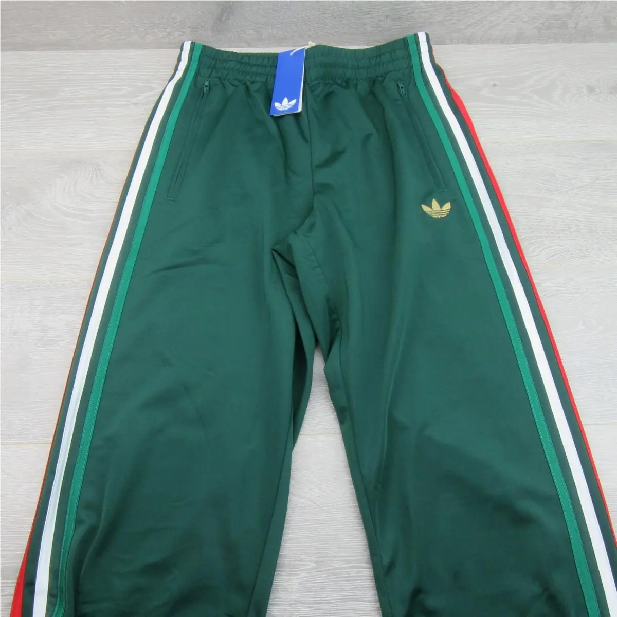 Adidas clothing - adidas Originals - Originals - KD3834 - Green (UPC: 198322387661) 1