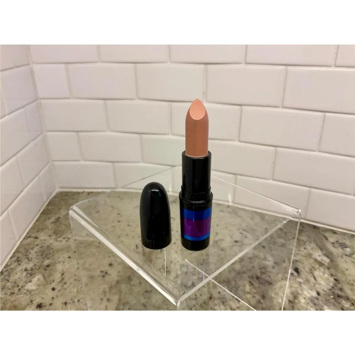 Mac Enchanted Eve Limited Edition Holiday Collection ENCHANTED EVE THE RIGHT NOTE CREMESHEEN LIPSTICK-U by MAC Cosmetics