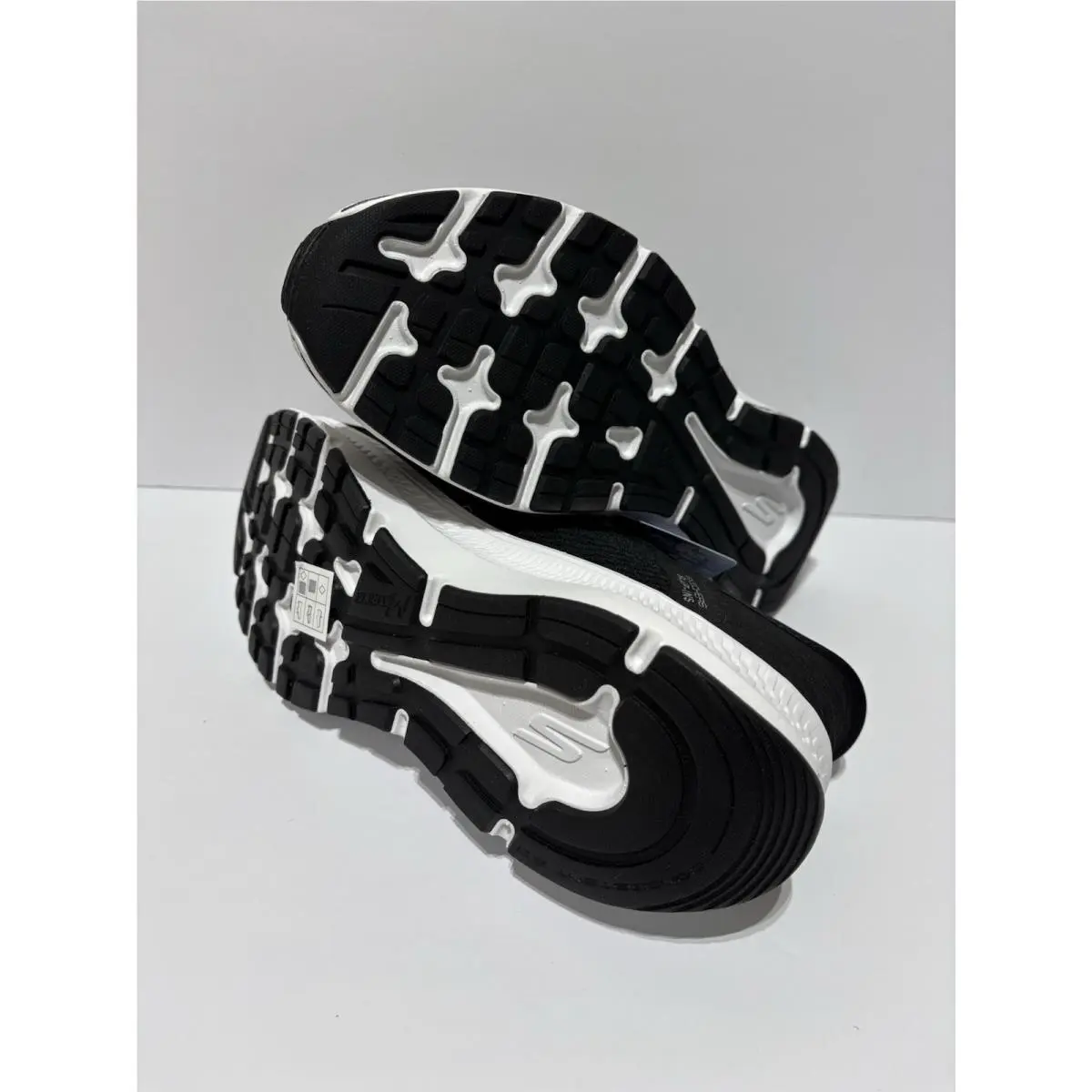 Skechers shoes - Skechers Go Run Consistent 2.0 - Black 4