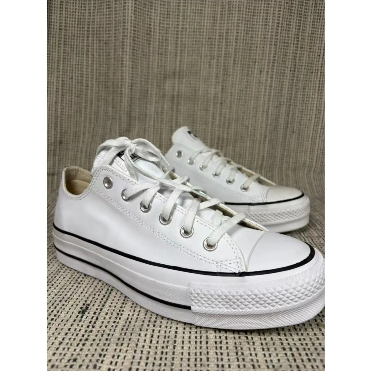 Converse shoes - Converse Chuck Taylor All Star Lift OX - 561680c - White 8