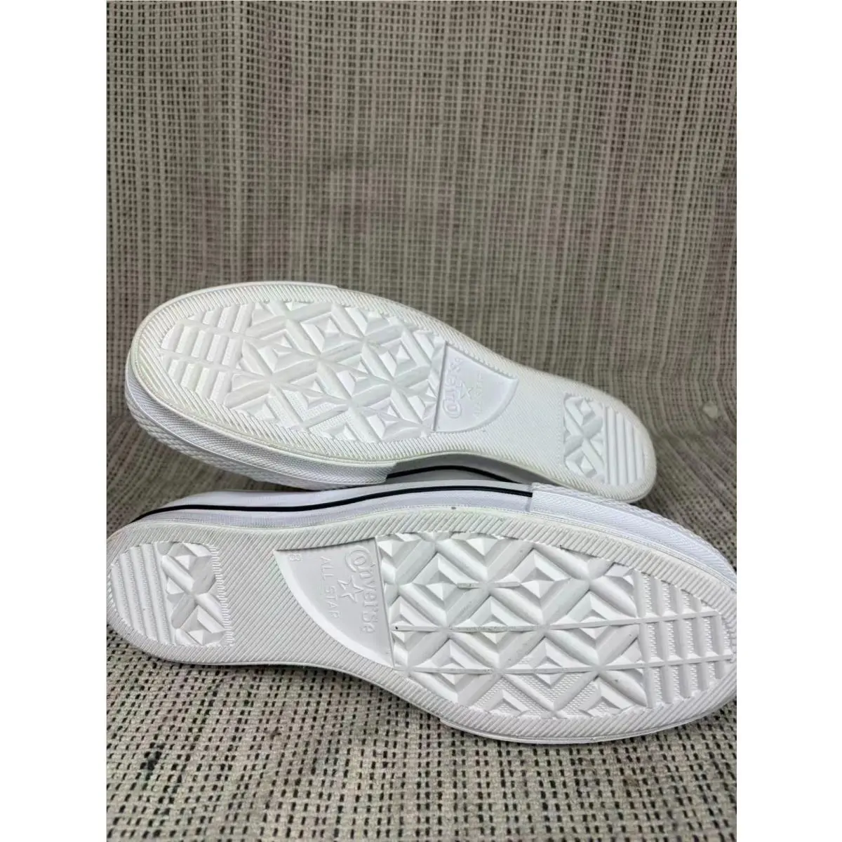 Converse shoes - Converse Chuck Taylor All Star Lift OX - 561680c - White 0