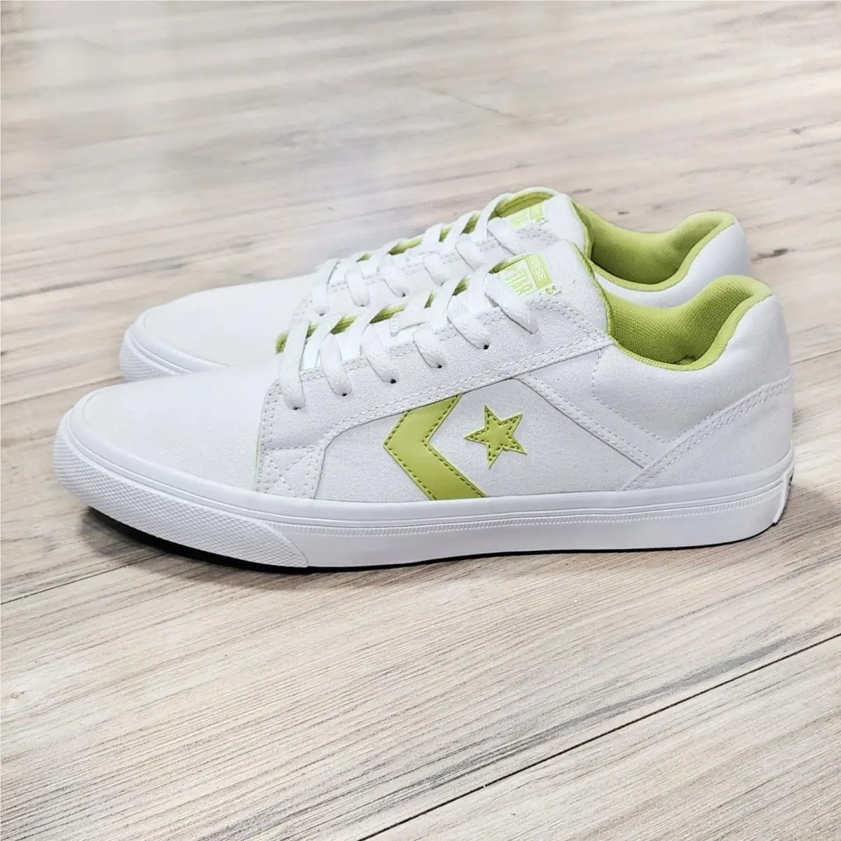 Converse shoes - Converse El Distrito 2.0 OX - A03487F - White (UPC: 194434210606) 2