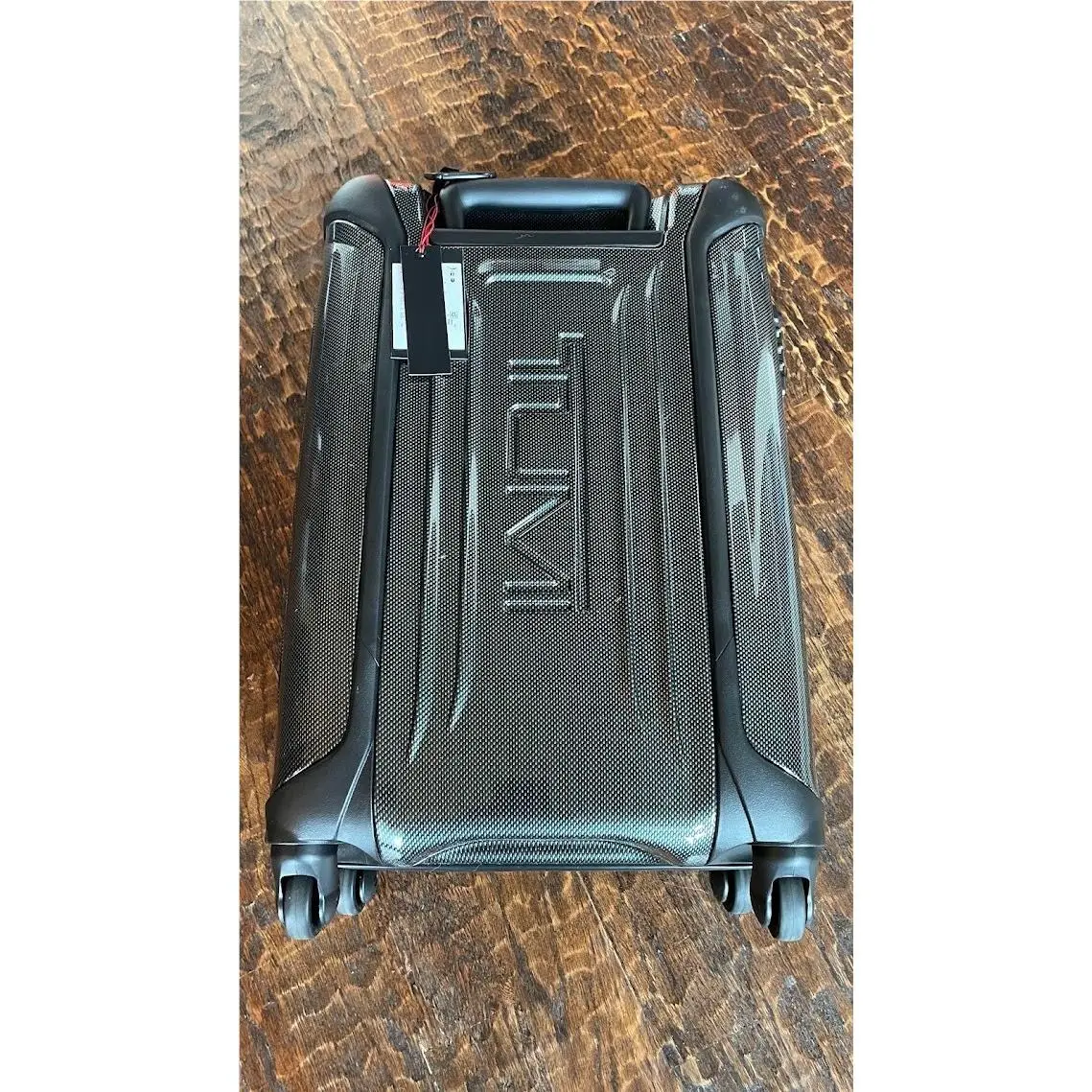 Vapor 22” Carry-on Hardcase Spinner International Luggage 98408-1428 by Tumi