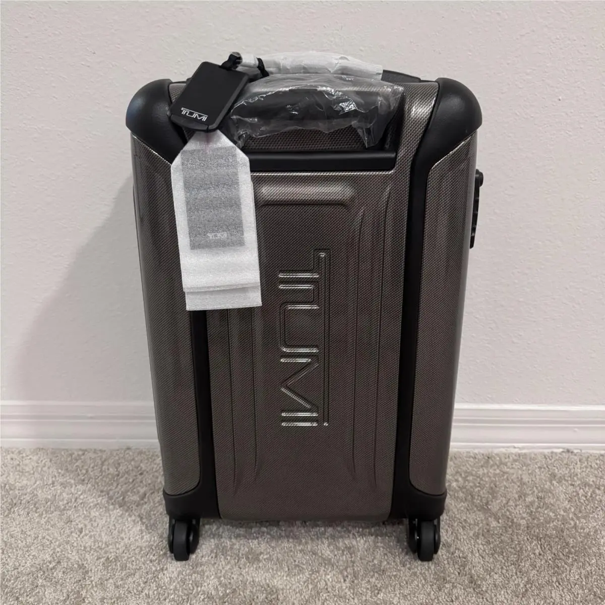 Tumi Vapor International Carry-on 22” Spinner Luggage Suitcase Brown