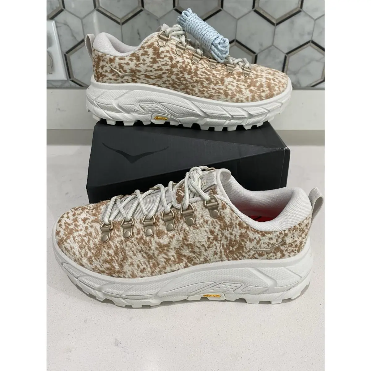 Womens Hoka Tor Summit + Shoes Size 8 Also Mens Size 7