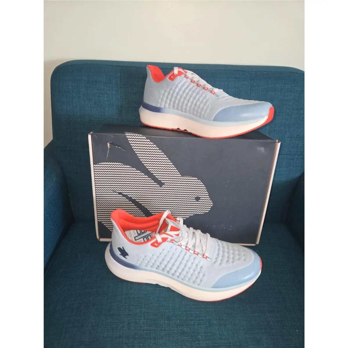 Hoka Rabbit Men`s Dream Chaser Running Shoes 11 Crystal Blue Orange