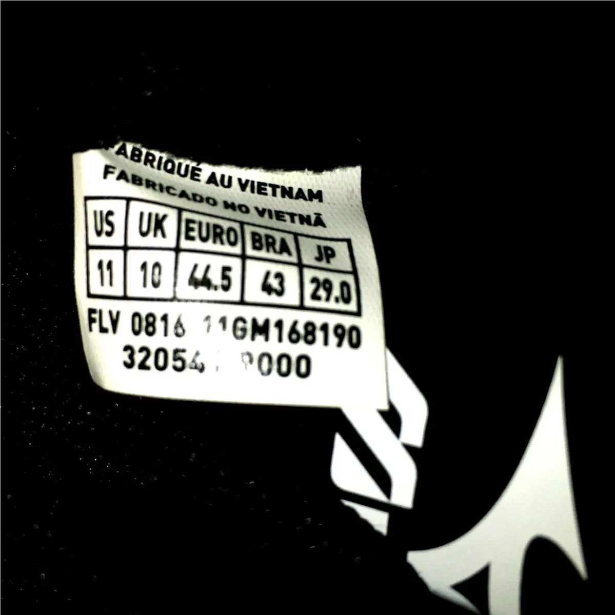 Mizuno shoes - Mizuno Dominant IC - Dominant - 320541 - Black / White 9