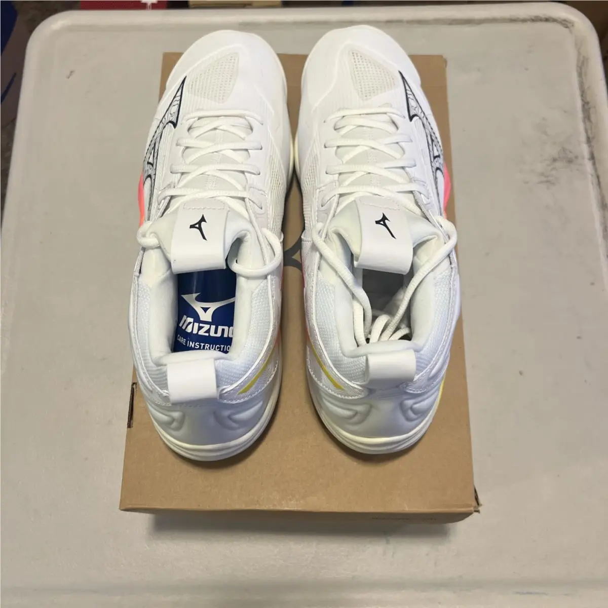 Mizuno shoes - MIZUNO WAVE MOMENTUM 3 - WAVE MOMENTUM - White 3