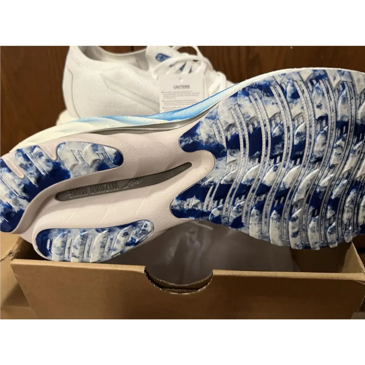 Mizuno shoes - White 2