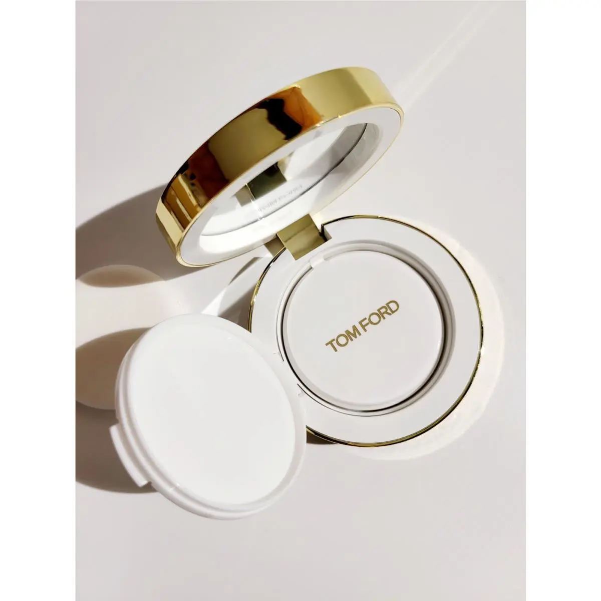 Glow Tone Up Foundation 9.0 Deep Bronze by Tom Ford