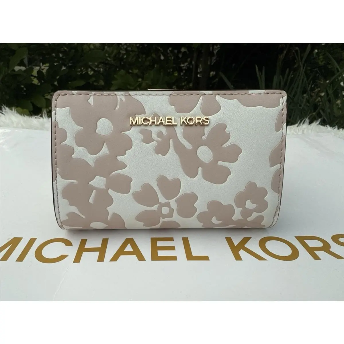 Jet Set Travel Small Zip Around Card Case Wallet by Michael Kors