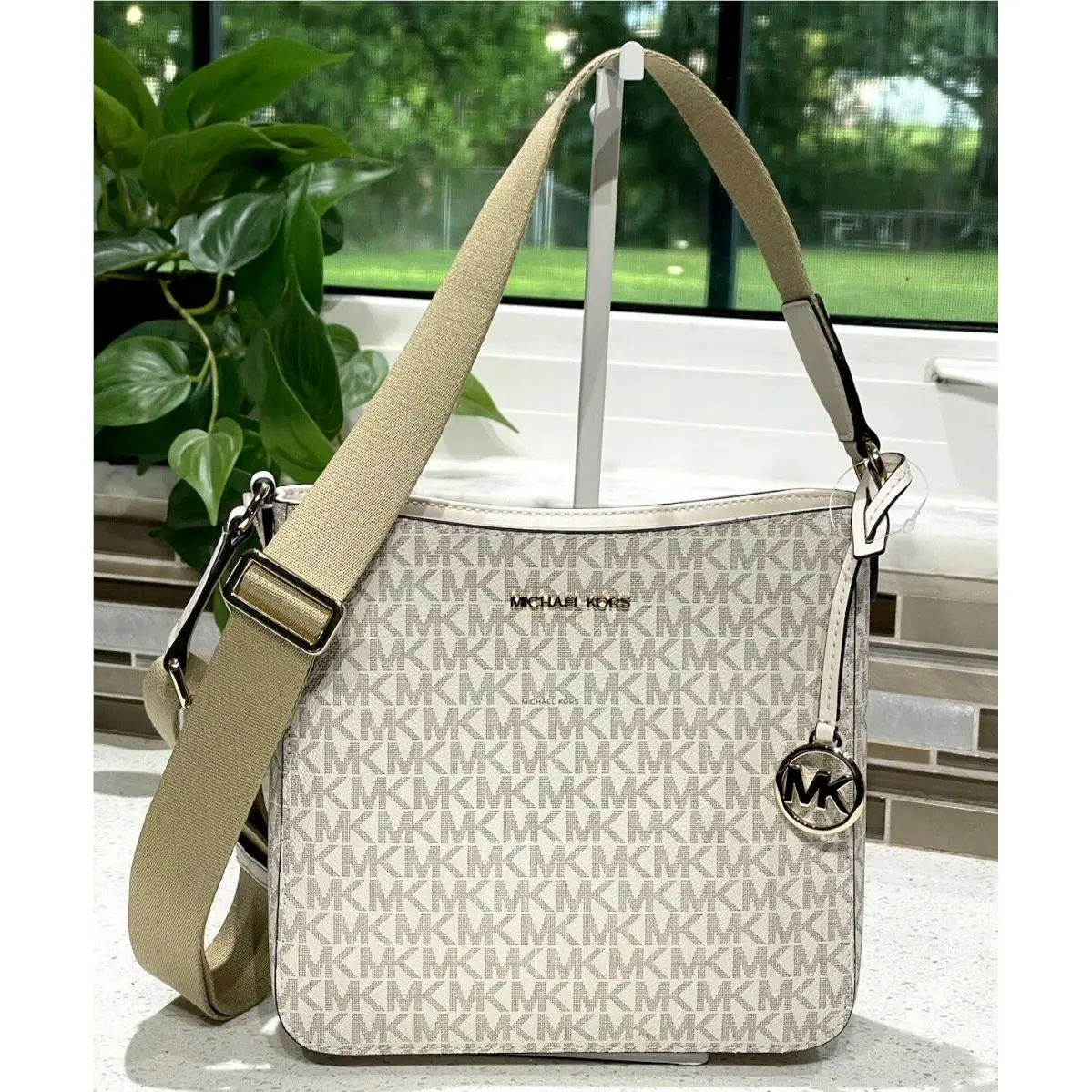 Jet Set Travel Small Zip Crossbody Messenger Bag MK LT Cream Logo by Michael Kors
