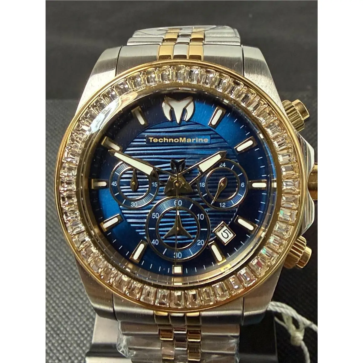 Technomarine Men`s Manta Ray 42mm Quartz Watch Blue Dial 2