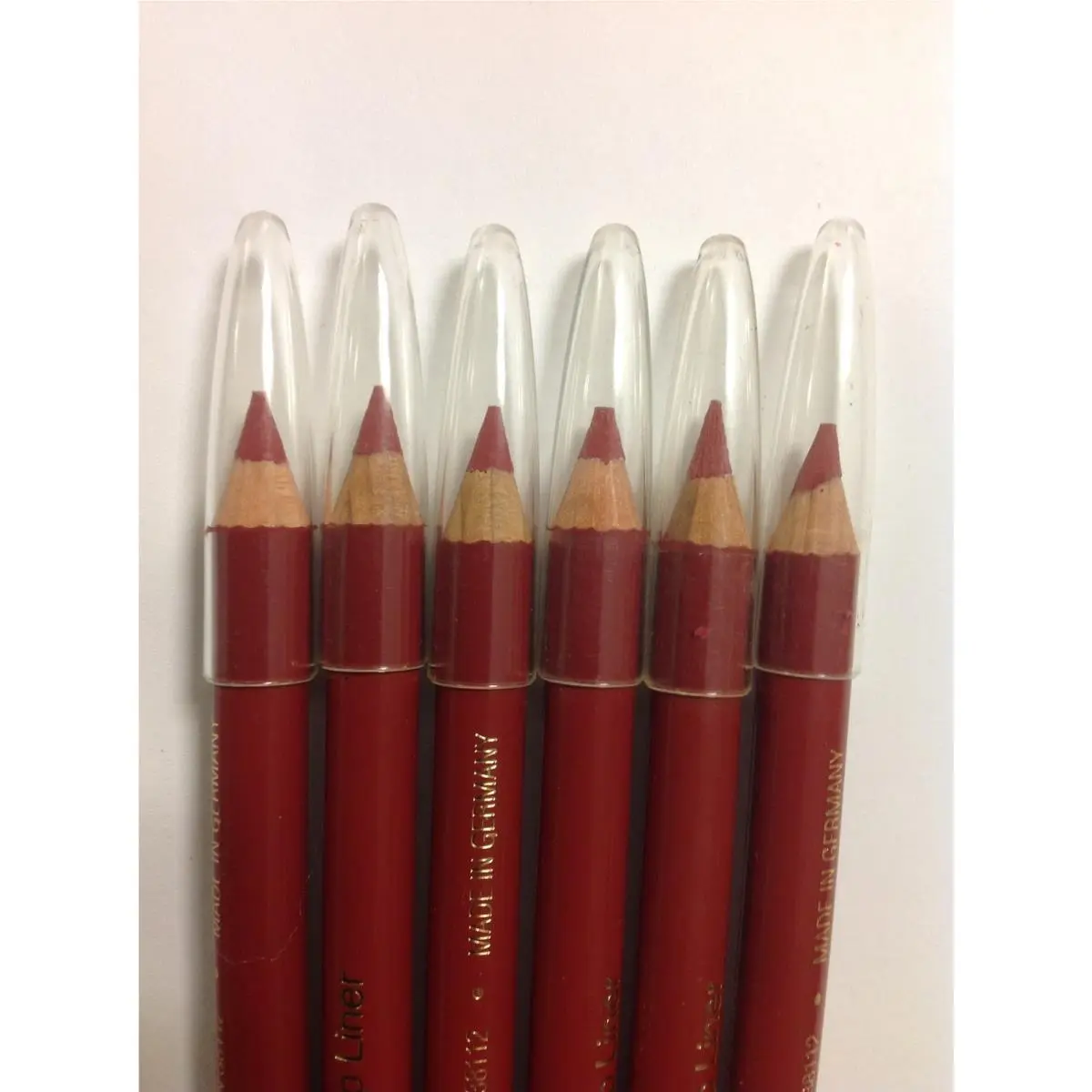 40 X Maybelline Shades of You Lip Liner Brick New