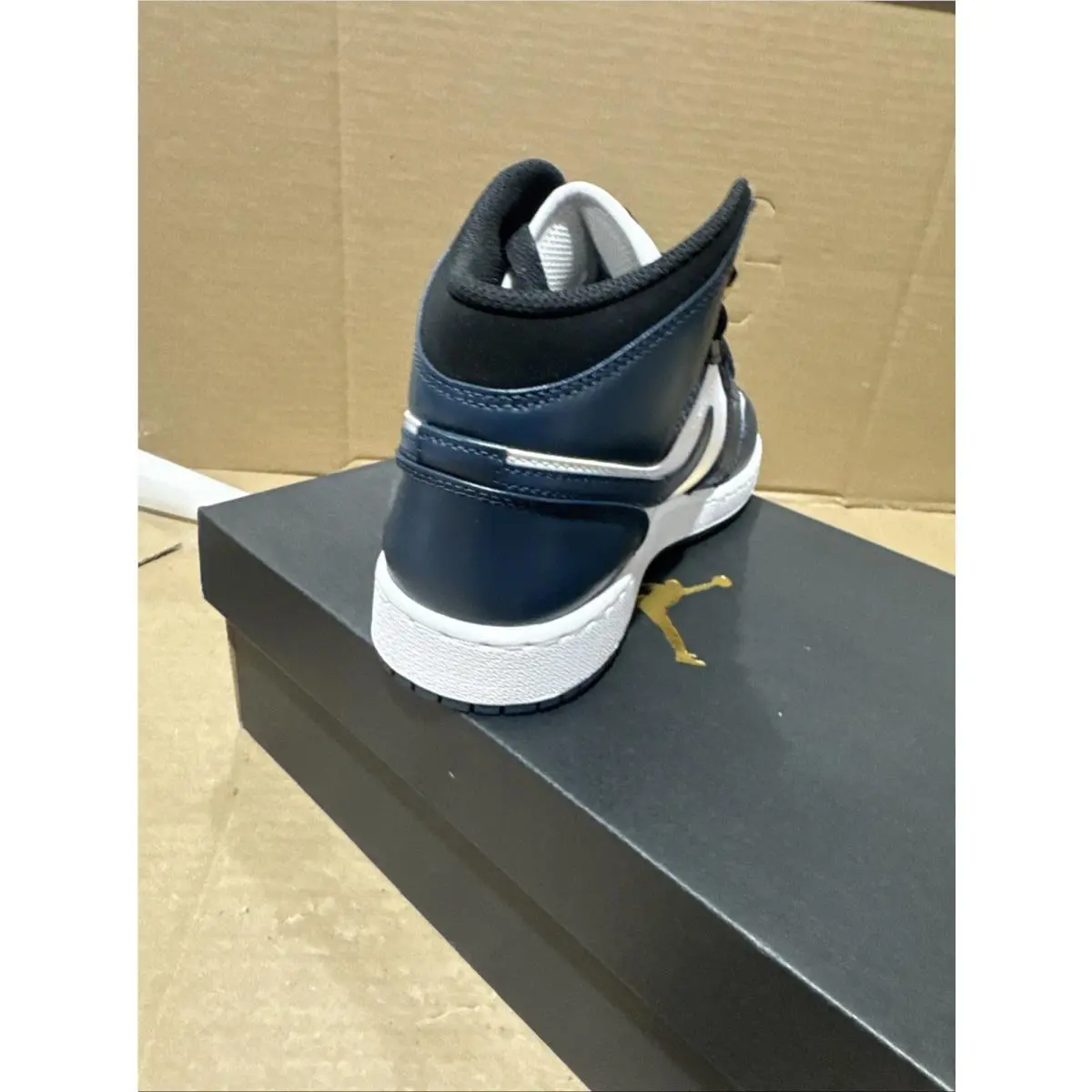 Nike shoes - Air Jordan 1 Mid - Air Mid - Blue 2