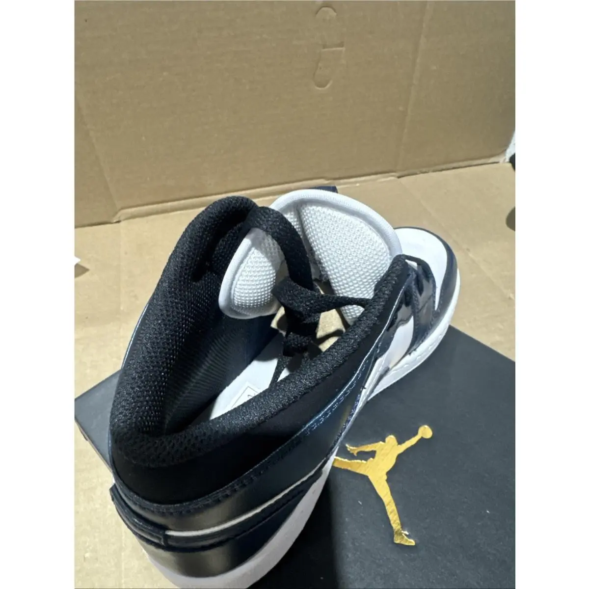 Nike shoes - Air Jordan 1 Mid - Air Mid - Blue 4