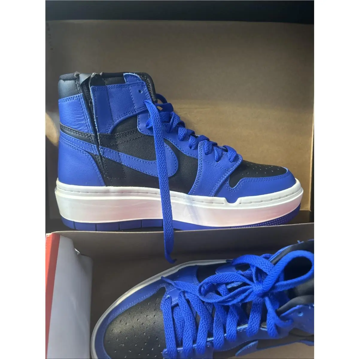 Nike shoes - Air Jordan 1 - Air - Blue 2