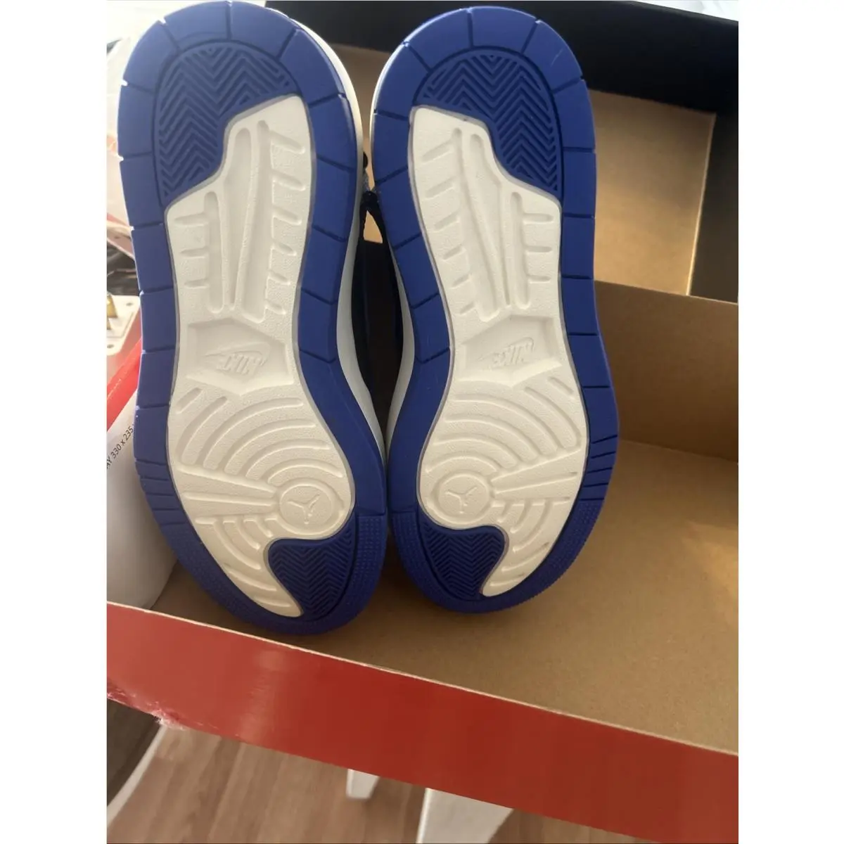 Nike shoes - Air Jordan 1 - Air - Blue 4
