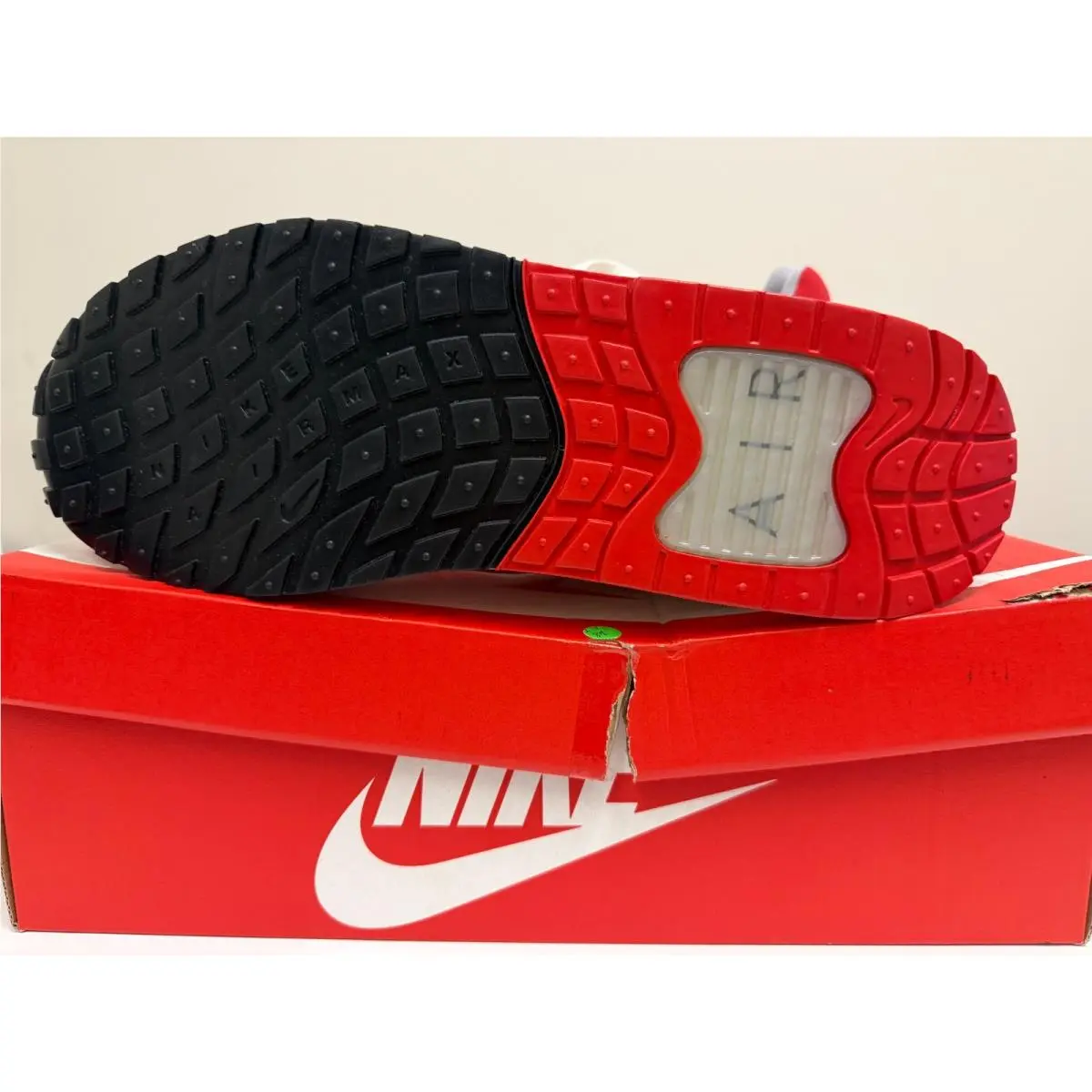 Nike shoes - Nike Air Max Solo - Air Max Solo - White 1