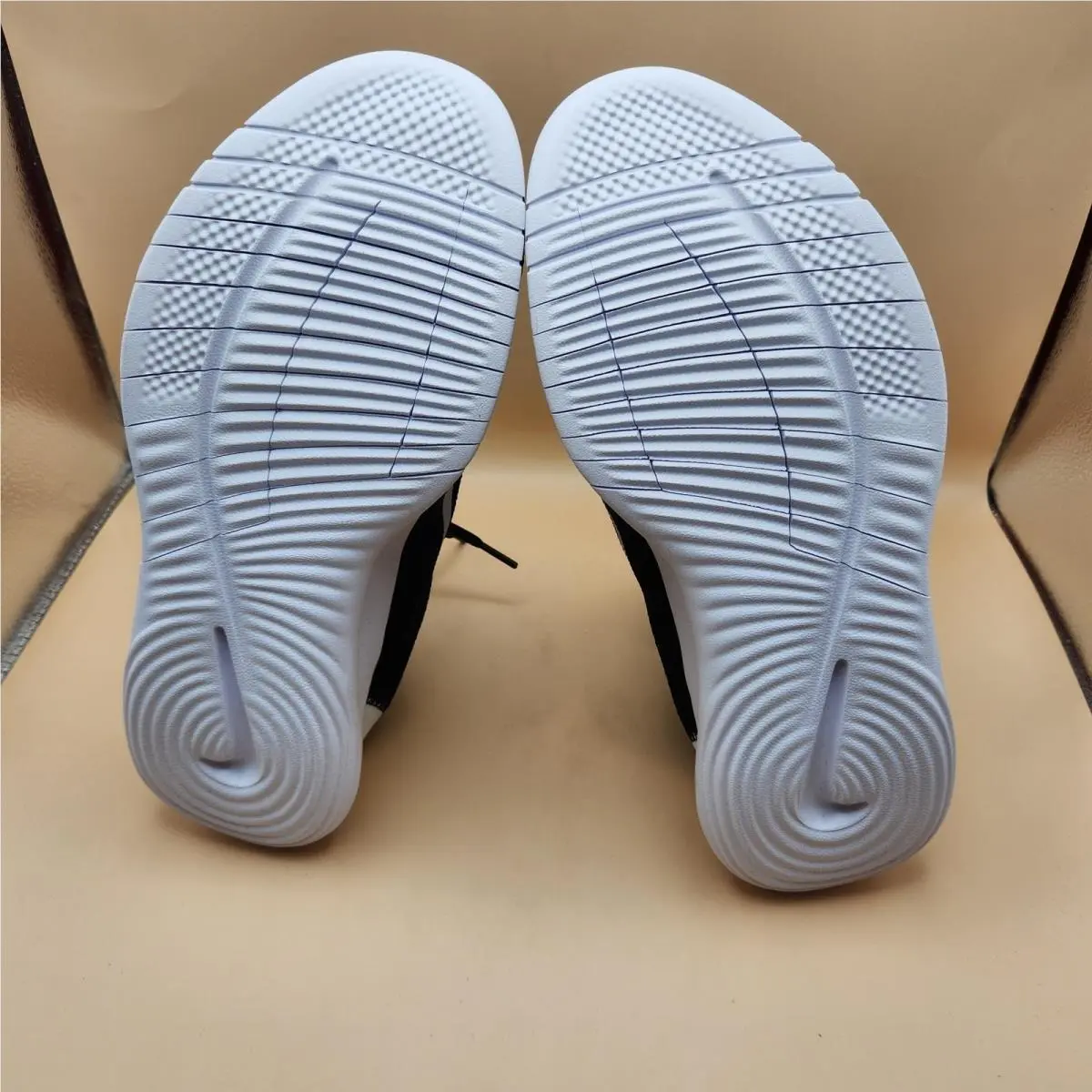 Nike shoes - Black 4