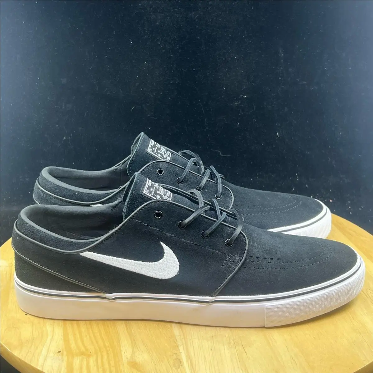 Nike shoes - Black 2