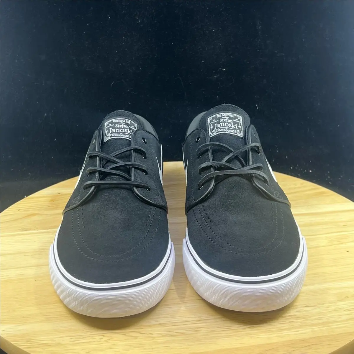 Nike shoes - Black 4