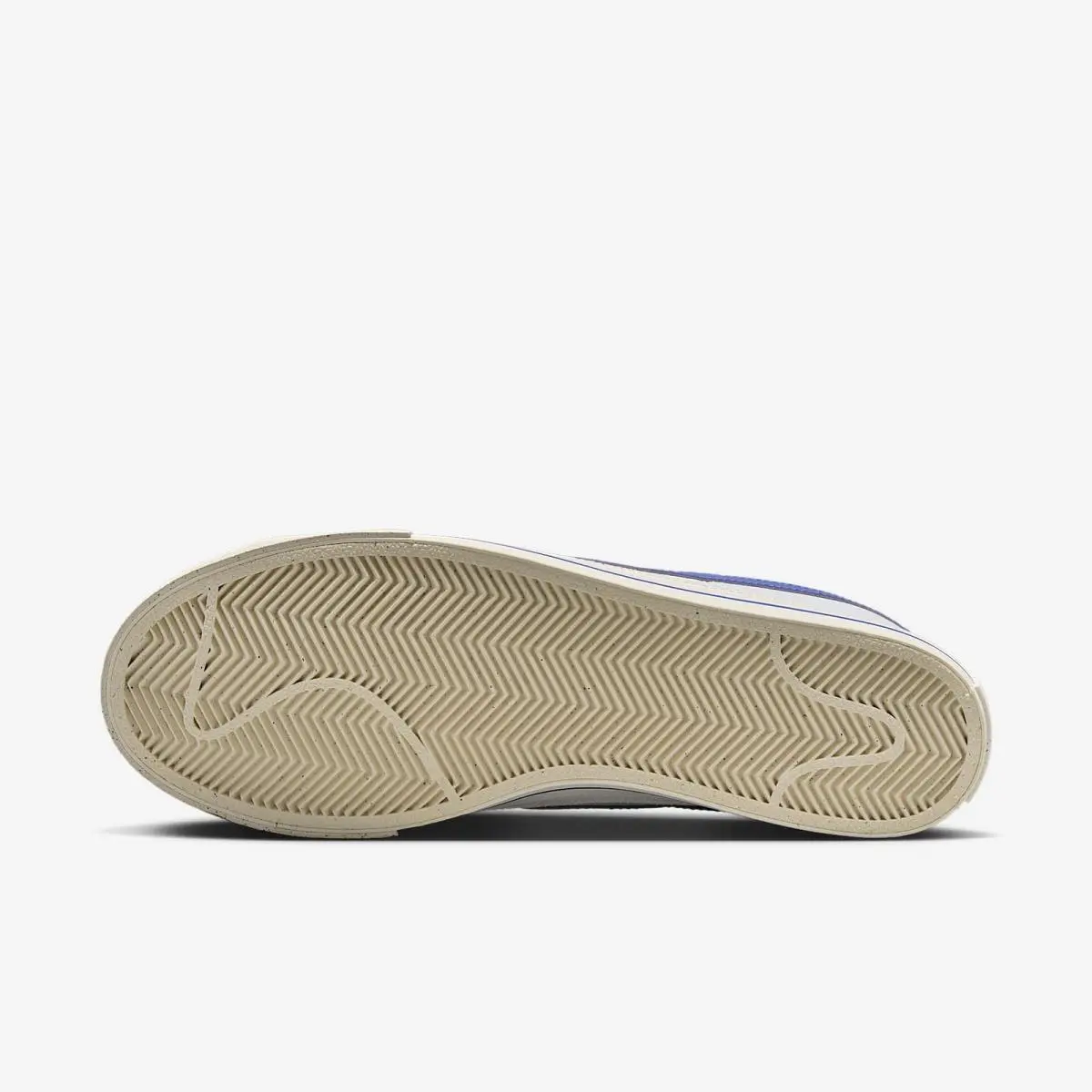 Nike shoes - White (UPC: 197859043187) 0